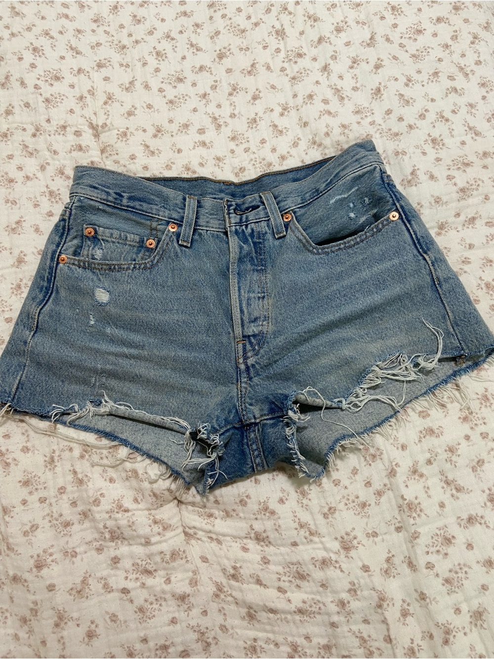 Levi's Vintage High-Rise Cutoff Jean Shorts - Light Blue